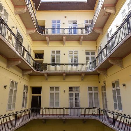 Luxury Lisbeth Apartman Budapest Bagian luar foto