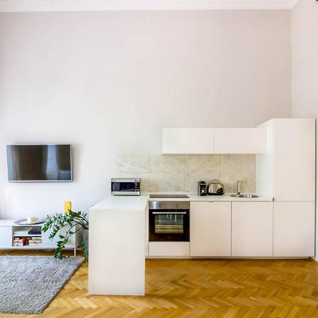 Luxury Lisbeth Apartman Budapest Bagian luar foto