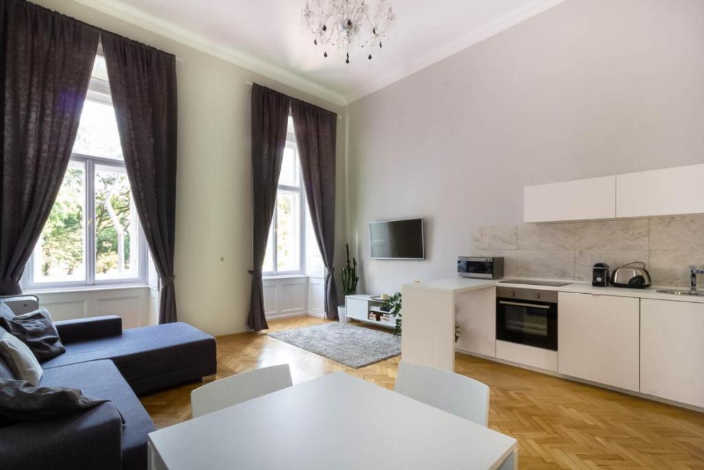 Luxury Lisbeth Apartman Budapest Bagian luar foto